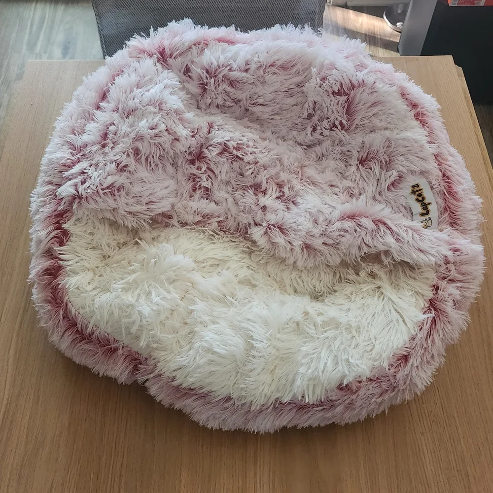 Lapcatz Pink and White Fluffy Catbed - Large
